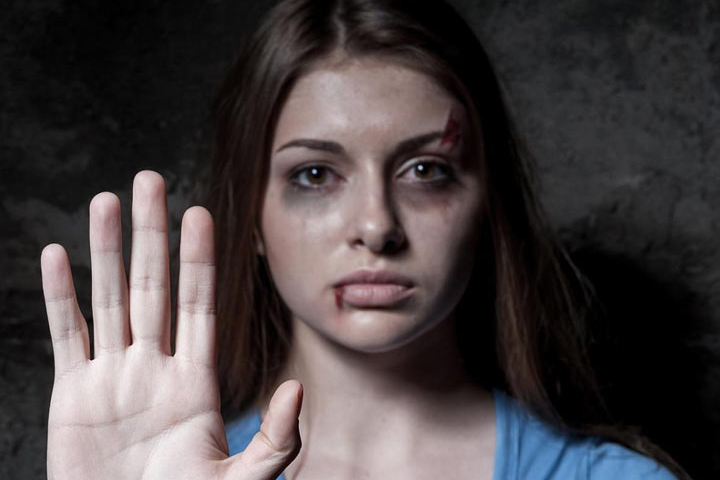 چرا زنان در برابر آزارها سکوت می‎‌کنند؟